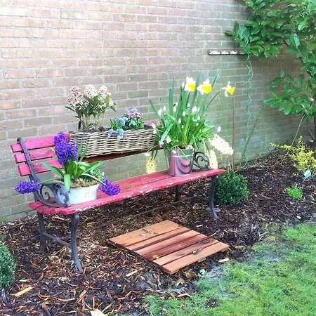 Inviting With Private Garden * Sint Maartensvlotbrug