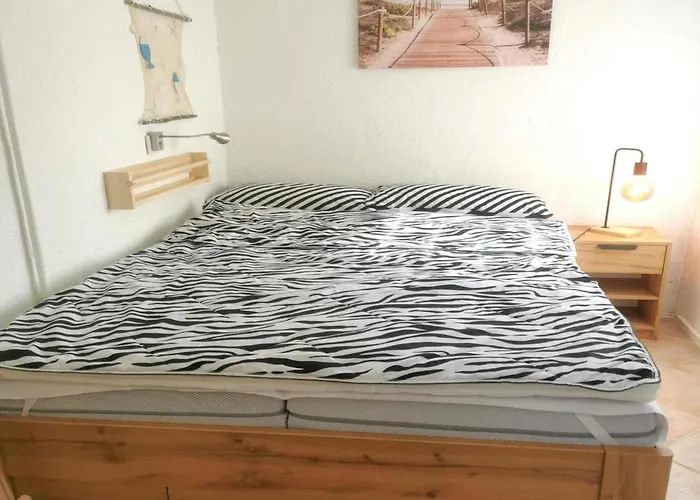 Inviting With Private Garden Feriehus Sint Maartensvlotbrug