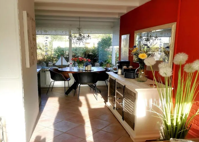 Feriehus Inviting With Private Garden